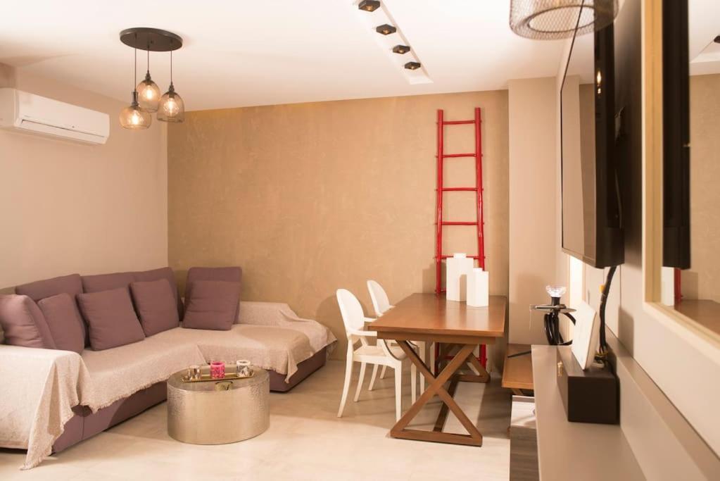 Deluxe Apartment In The Center Kalamata Exteriör bild